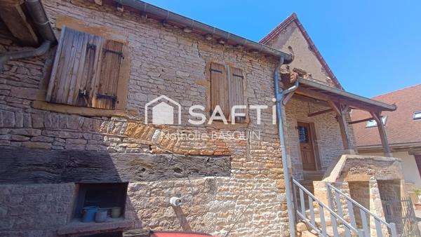 Côte Chalonnaise jolie maison de village en pierre avec extérieur