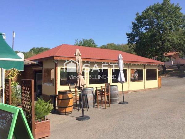 Village de vacances 15 pavillons avec bar et piscine