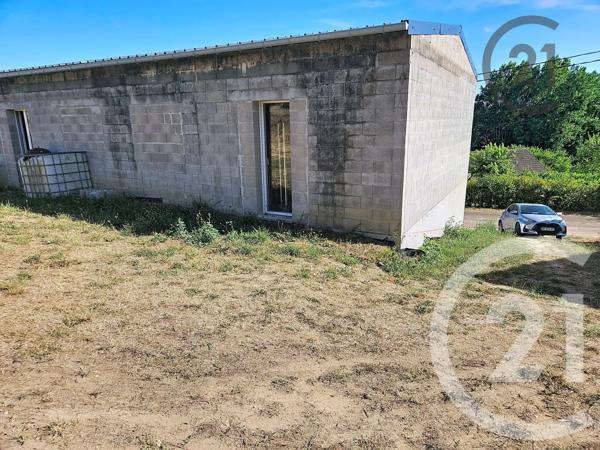Immeuble à vendre  196,80 m 2   BEAUVOIR  - 89