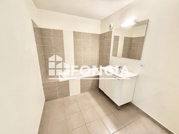 Location Appartement 3 pièces 64.99 m² - 29 RUE DES AGRIONS Soyons 07130