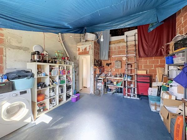 MAISON DE PLAIN-PIED RÉNOVÉE DE 80 M² AVEC GARAGE ATTENANT– TERRAIN DE 2 344 M²
