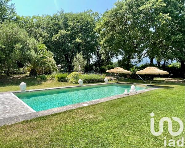 Maison à vendre 10 pièces 332 m² Châteauneuf-Grasse