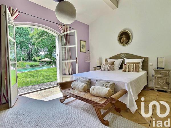 Maison à vendre 10 pièces 332 m² Châteauneuf-Grasse