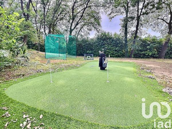 Maison à vendre 10 pièces 332 m² Châteauneuf-Grasse