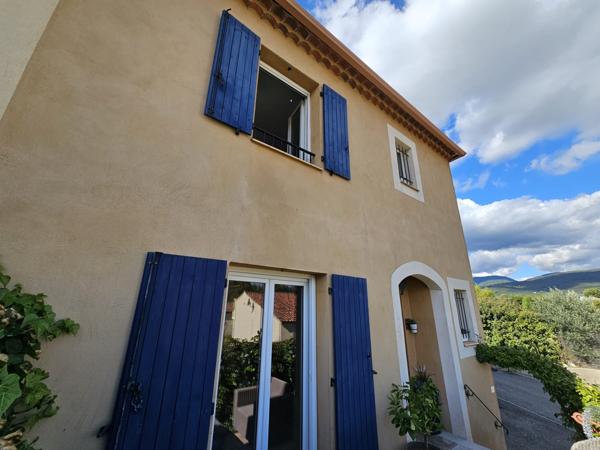 Villars (84400) Luberon, Villars, Jolie maison récente de 128 m² avec extérieur et garage.