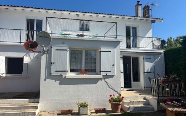 Maison à vendre    7 pièces •  Saint-Georges-d'Oléron