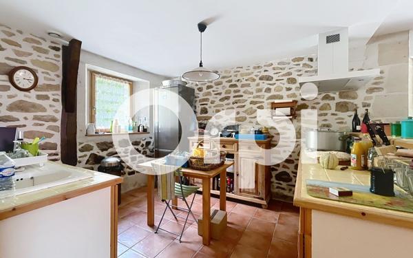 Maison à vendre    7 pièces •  Saint-Mexant