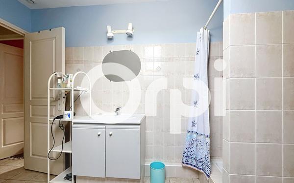 Maison à vendre    7 pièces •  Saint-Mexant