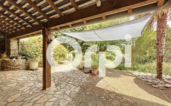 Maison à vendre    7 pièces •  Saint-Mexant