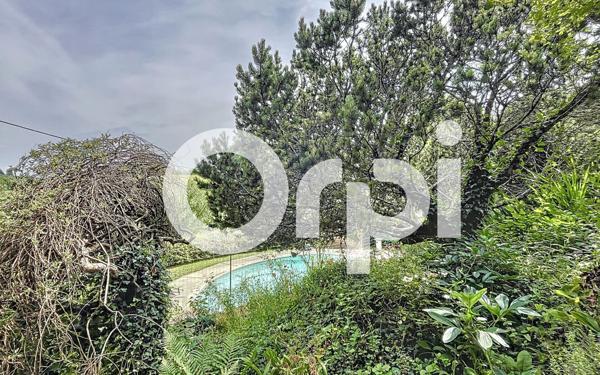 Maison à vendre    7 pièces •  Saint-Mexant