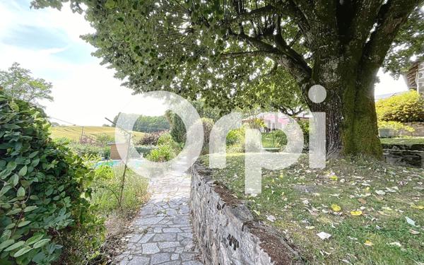 Maison à vendre    7 pièces •  Saint-Mexant