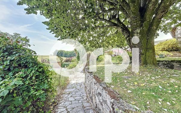 Maison à vendre    7 pièces •  Saint-Mexant