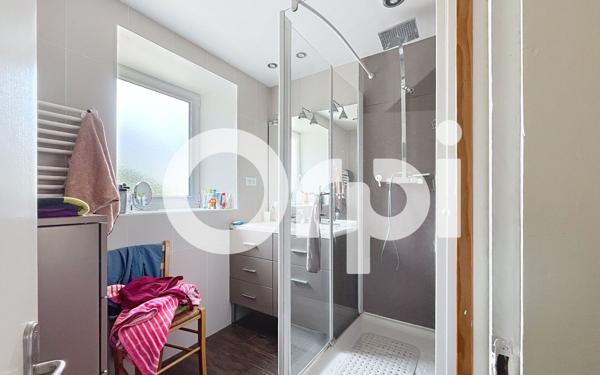 Maison à vendre    7 pièces •  Saint-Mexant