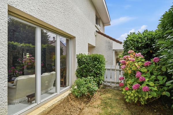 Maison Saint Germain En Laye 8 pièces 170 m2 785 000 € **  - Référence  18338