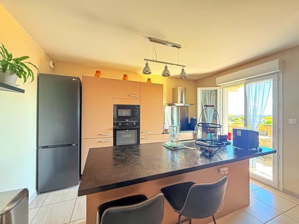 Appartement avec terrasse et vue mer