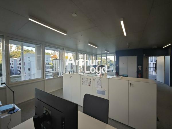 BUREAUX RECENTS EN OPEN SPACE ET PMR A LOUER SUR NICE OUEST PROCHE AUTOROUTE