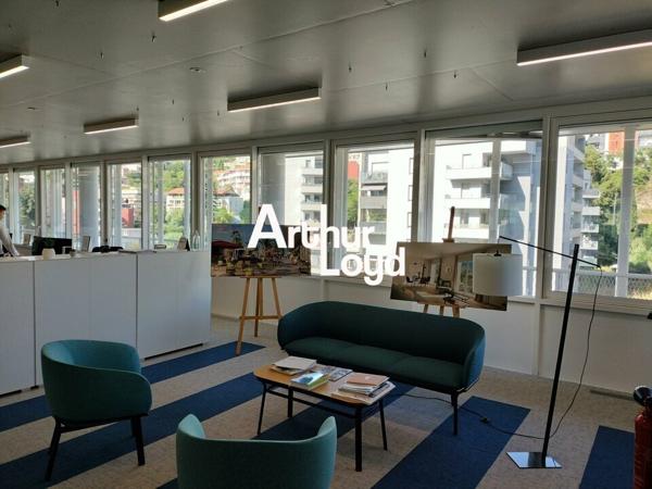 BUREAUX RECENTS EN OPEN SPACE ET PMR A LOUER SUR NICE OUEST PROCHE AUTOROUTE