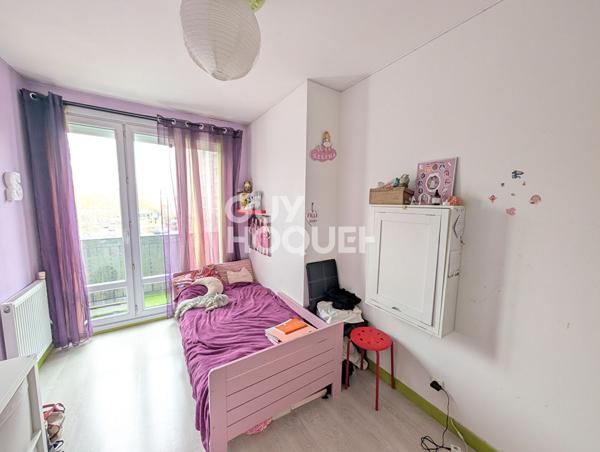 DERNIER ETAGE 3 PIECES 2 CHAMBRES RUEIL CENTRE