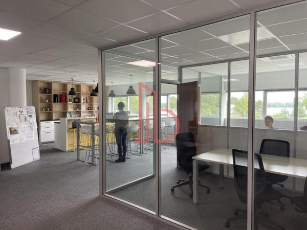 Bureau de 313 m² à louer à Bordeaux Lac - Bruges