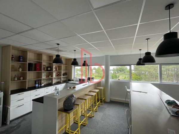 Bureau de 313 m² à louer à Bordeaux Lac - Bruges