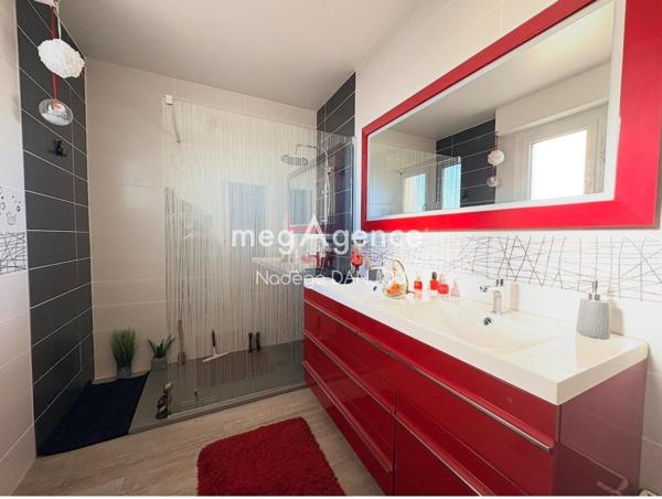 Maison à DONVILLE-LES-BAINS, 50350 - 7 pièces 155m²