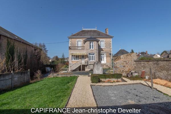 Maison à vendre GORRON (53)maison bourgeoise 3 chambres avec garage sur terrain 717 m2