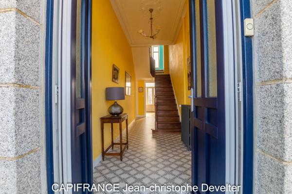 Maison à vendre GORRON (53)maison bourgeoise 3 chambres avec garage sur terrain 717 m2