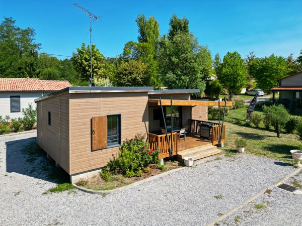 Maison
         3 pièces
        - 42 m² 170 000 € *