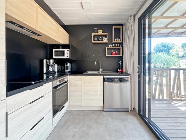 Maison
         3 pièces
        - 42 m² 170 000 € *
