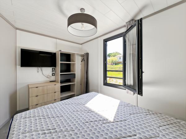 Maison
         3 pièces
        - 42 m² 170 000 € *