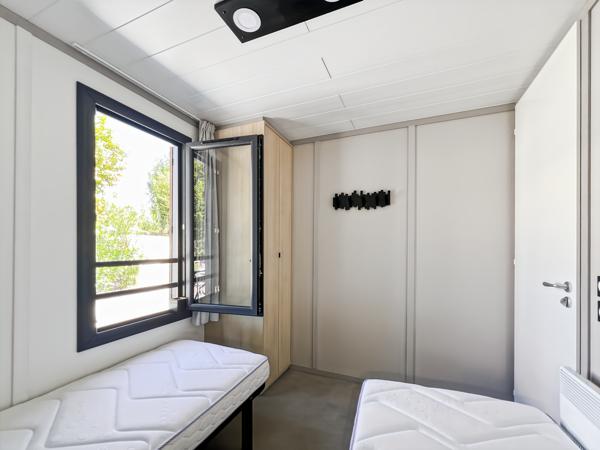 Maison
         3 pièces
        - 42 m² 170 000 € *