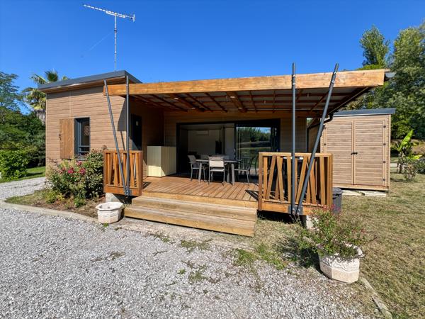 Maison
         3 pièces
        - 42 m² 170 000 € *