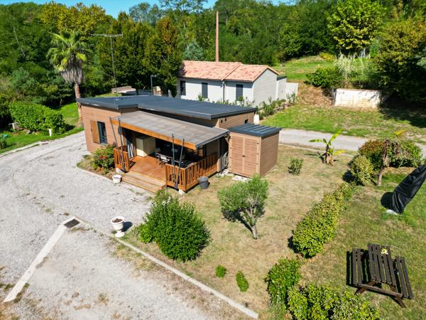 Maison
         3 pièces
        - 42 m² 170 000 € *