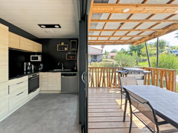 Maison
         3 pièces
        - 42 m² 170 000 € *
