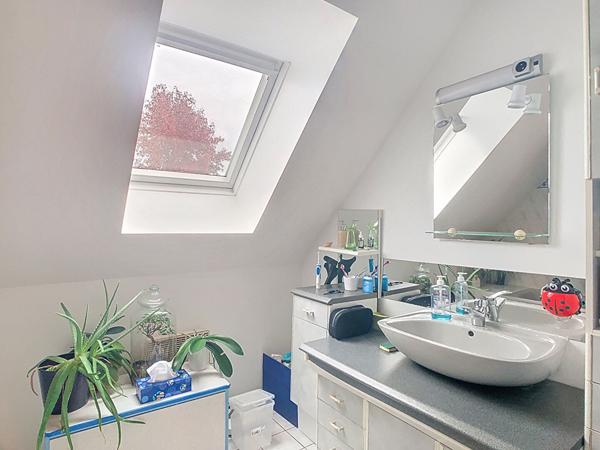 A vendre, maison de 141m2, 4 chambres, à Chateauneuf-sur Sarthe sur un terrain de plus de 2200m2