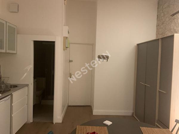 A LOUER - Studio meublé - Centre Ville de La Rochelle - 24 m2