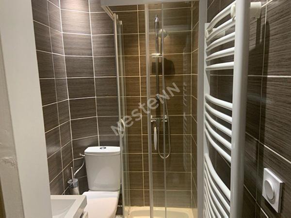 A LOUER - Studio meublé - Centre Ville de La Rochelle - 24 m2