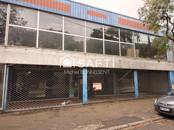 Bourges centre-ville : 1 250 m² de bâtiments et un terrain à potentiel constructible ! »