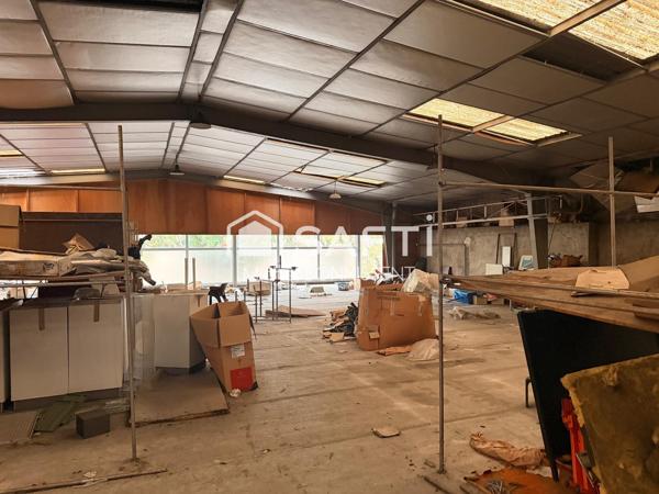 Bourges centre-ville : 1 250 m² de bâtiments et un terrain à potentiel constructible ! »