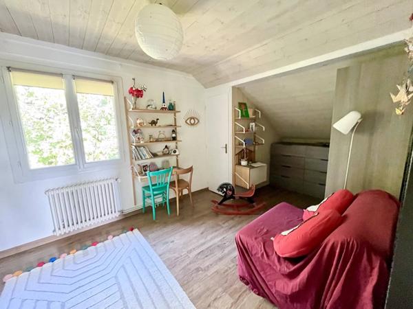 Coup de cœur à Tresserve : magnifique maison individuelle 4 pièces, sur terrain plat d'exception constructible de 2 288 m², accès lac à pied