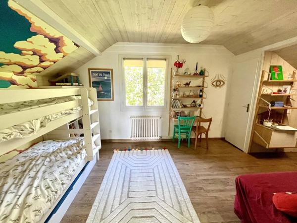 Coup de cœur à Tresserve : magnifique maison individuelle 4 pièces, sur terrain plat d'exception constructible de 2 288 m², accès lac à pied