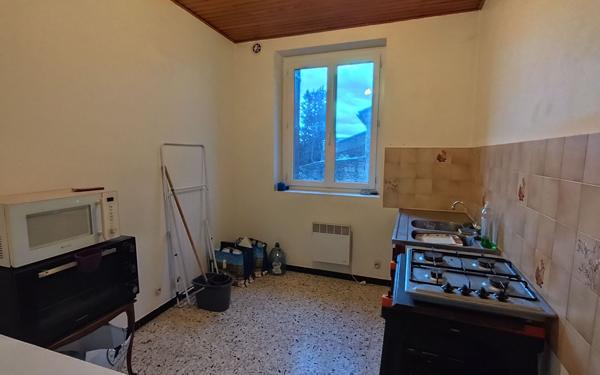 Appartement à vendre    1 pièce • 43,98 m2 Remoulins