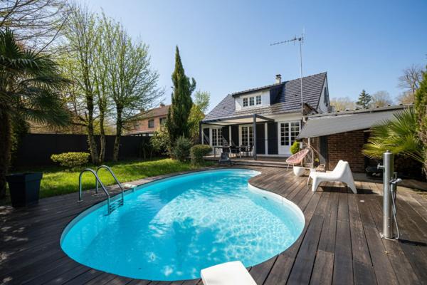 Maison Roissy En Brie 5 pièce(s) 109.9 m2