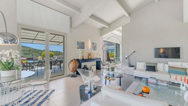 Vente Villa de luxe Grimaud 8 Pièces 323 m²