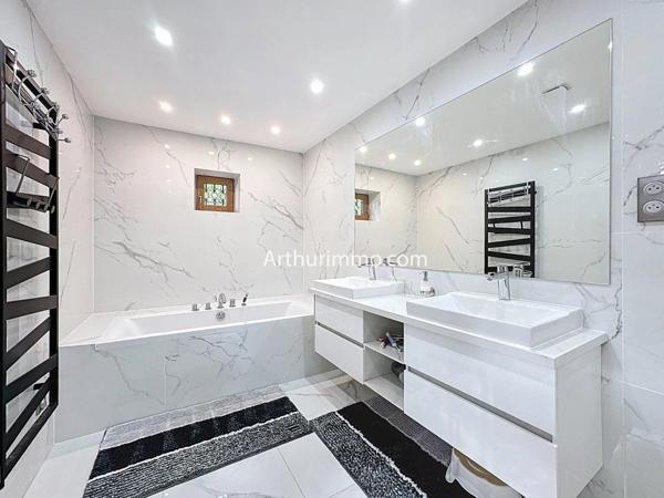 Vente Maison 9 pièces 232 m2 à Sucy-en-Brie