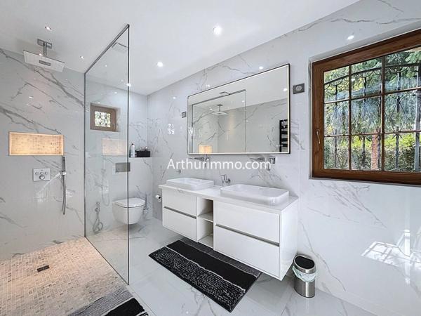 Vente Maison 9 pièces 232 m2 à Sucy-en-Brie