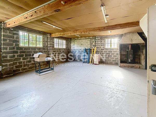 Entrepôt / local industriel Brive La Gaillarde 240 m2-toilettes-parking