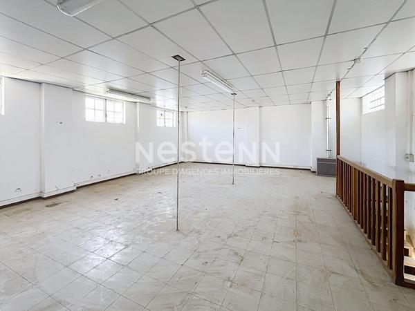 Entrepôt / local industriel Brive La Gaillarde 240 m2-toilettes-parking
