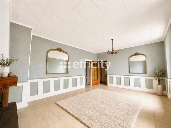 Appartement
         3 pièces
        - 77 m² 120 000 € *