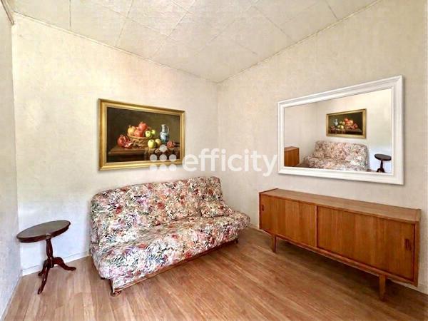 Appartement
         3 pièces
        - 77 m² 120 000 € *